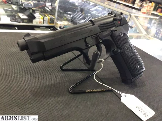 Beretta 92FS from Catalina Pawn near Tucson, AZ