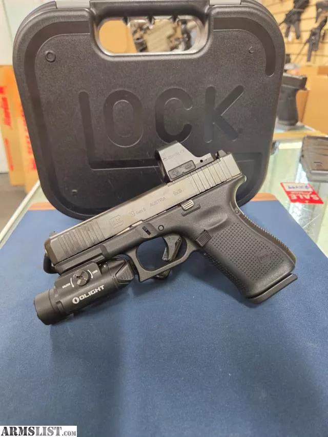 Glock 19 Gen 5 9mm Pistol Package – with Olight Osight Red Dot & PL-3R Valkyrie Light from Blitz Armory near Miami, Miami-Dade, South Florida