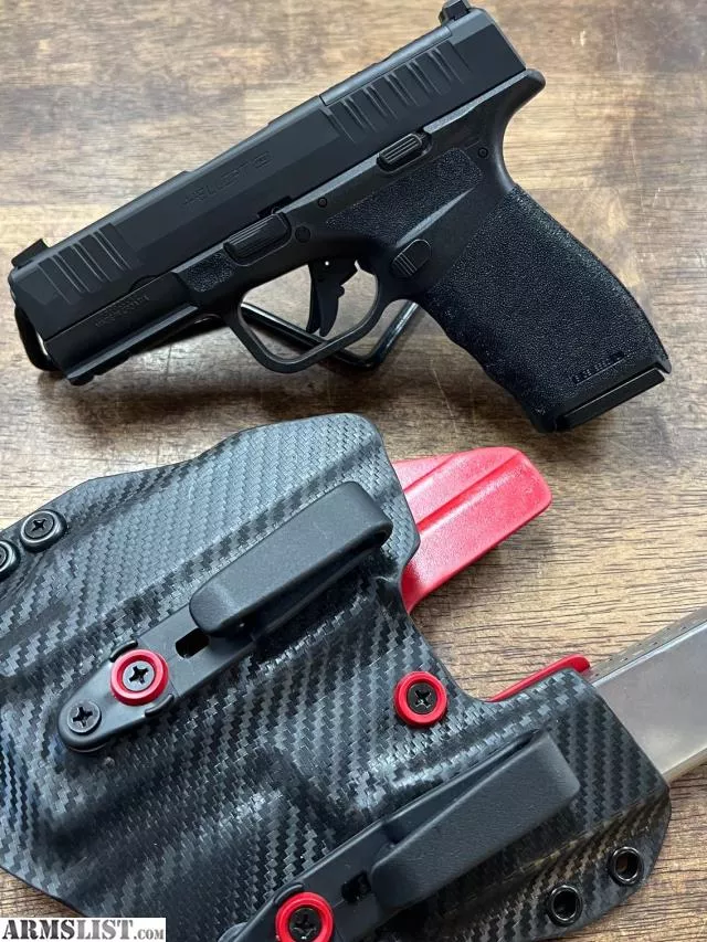 SPRINGFIELD HELLCAT PRO PISTOL - 9X19 - 3.7" BARREL - W/ HOLSTER & TWO 15RD MAGS from Scottsdale Pawn Shop near Scottsdale, Phoenix, AZ
