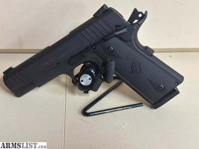 “Used” Taurus 1911 commander .45ACP from Quik Pawn Shop near Birmingham, Alabama, USA